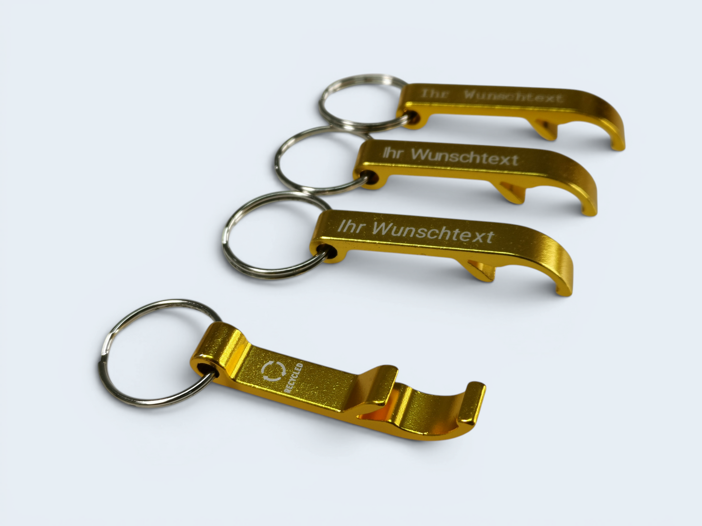 goldener Flaschenöffner mit Schlüsselring - individuell veredelt